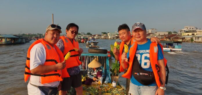 Бадарчин Аялаажавын Товчоо багийн гишүүд