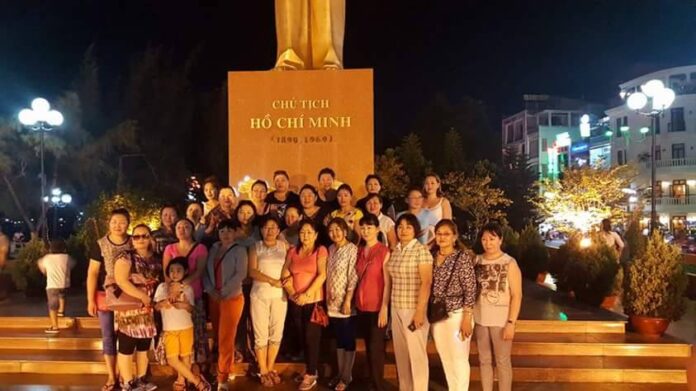 Монгол Тамхс Со компаний шилдэг харилцагч нарын аялал Вьетнам улсын Кан То хотод аялж яваа нь