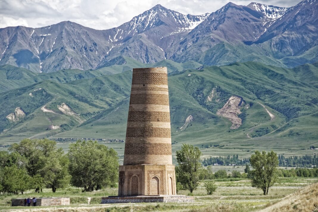 Киргиз аялал