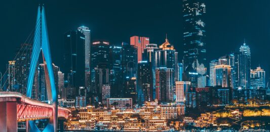 ЧУНЧИН хөтөлбөртэй аялал (9 өдөр) Хөх хотоор дамжиж явах хувилбар Чунчин хотын шөнийн үзэмж